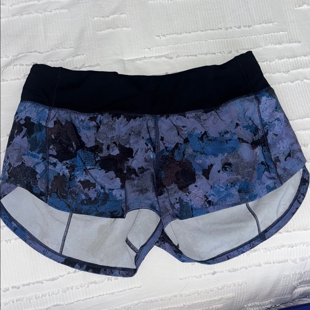 Lululemon Women's Blue Patterned Shorts